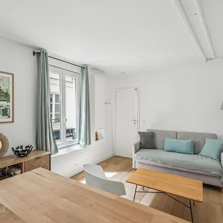 Modern At Le Marais-place Des Vosges By Weekome Apartment *